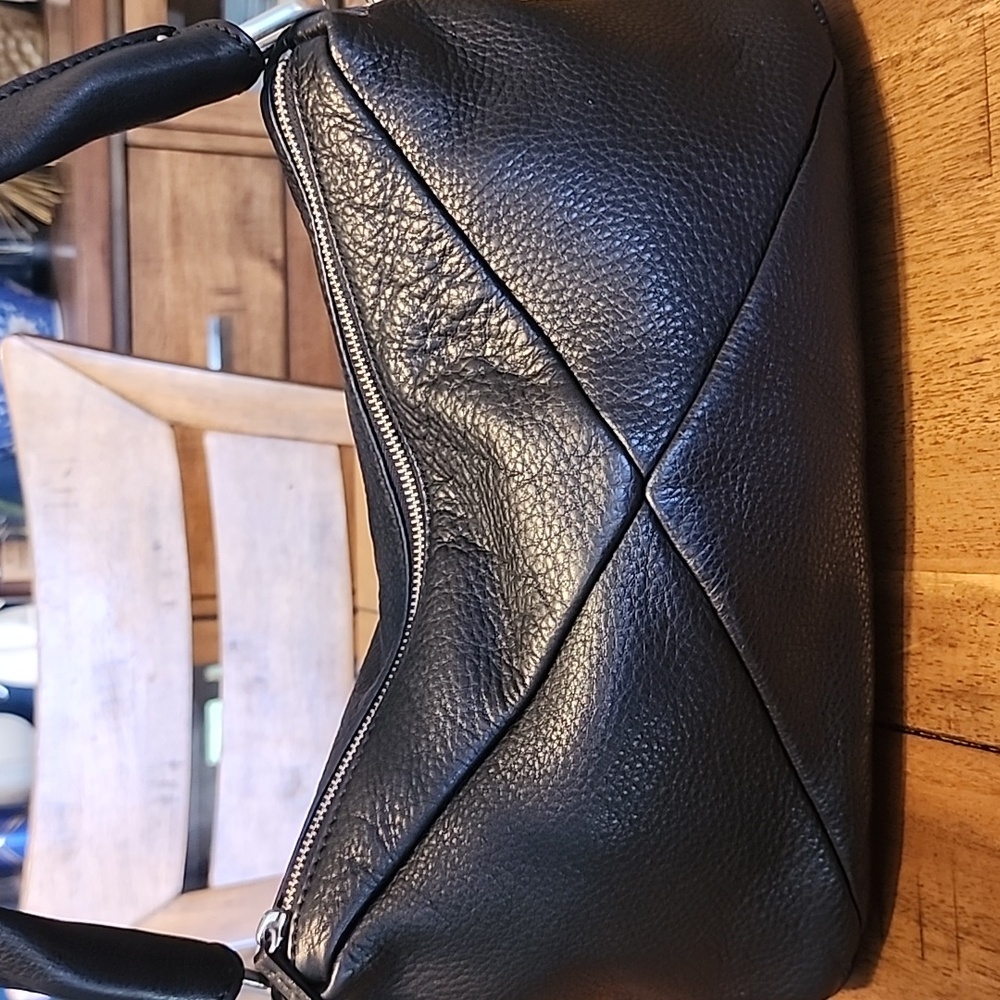 Calvin Klein Black Shoulder Bag with Geometric Design - Picture 3 of 16